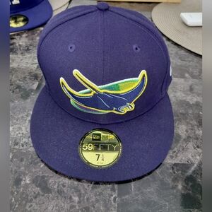 New Era 59FIFTY Purple Fitted Cap with Logo 7 1/4. 1 Time Worn. Great Condition